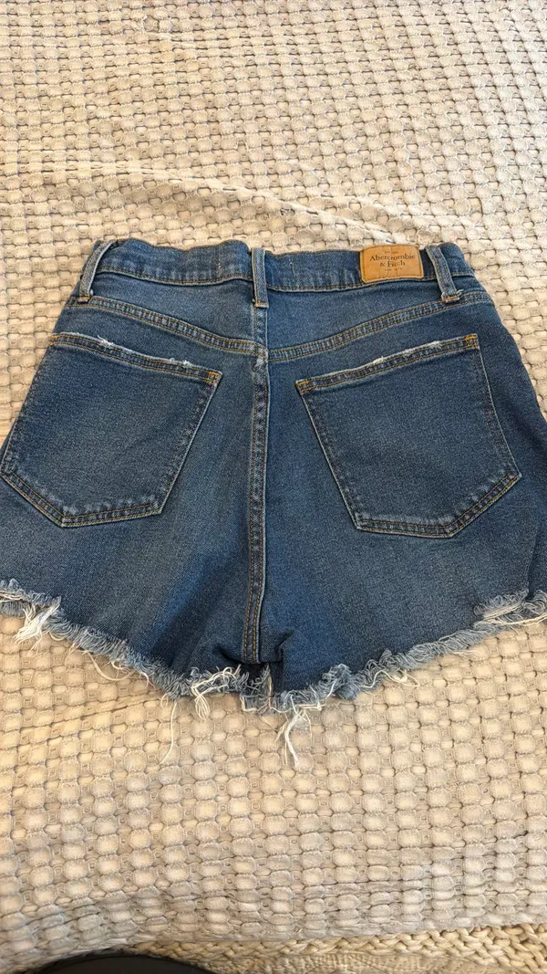 Abercrombie High Rise Shorts Size 27 - Image 3