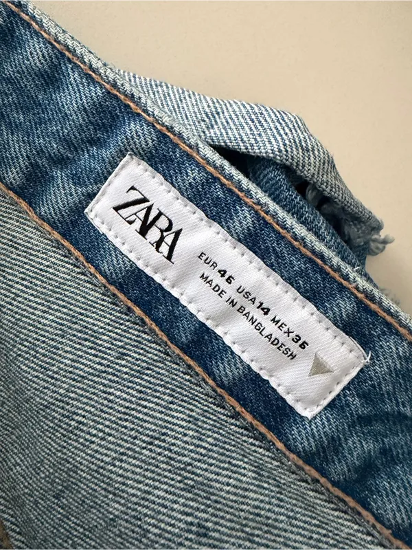 ZARA High Rise Medium Wash Distressed Hem Denim Boyfriend Bermuda Shorts Sz 46 - Image 5
