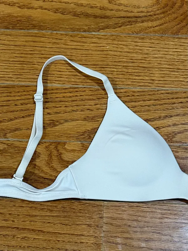 New PINK Victoria's Secret Wireless Bra 32A - Image 2