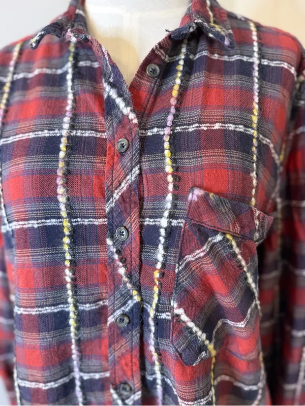 BDG Red and Navy Plaid multi With Yarn Thread Button-Up Shirt Sz M - Image 5