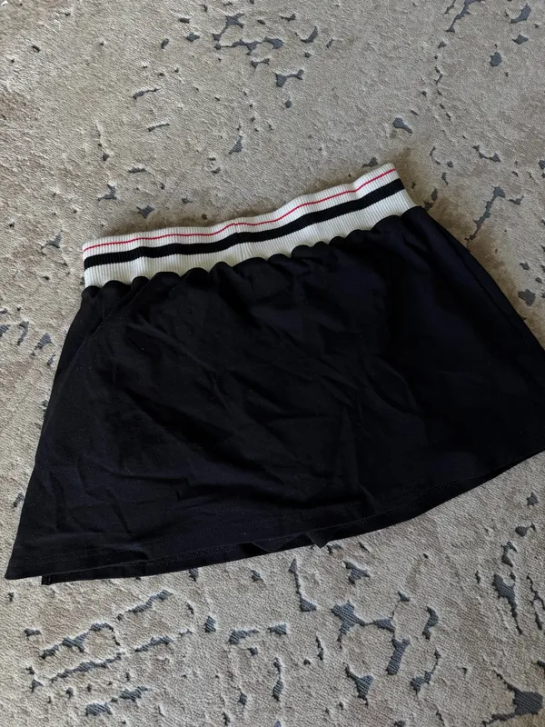 Princess Polly Black Skort - Image 4
