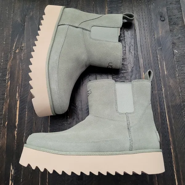 Ugg Australia Chelsea Platform Mini Boots Women's Size 10 - Image 5