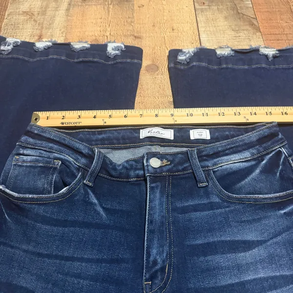 KanCan Women's Dark Denim Kurvy Mid-Rise Flare Jeans Sz 30 Stretch Boho Festival - Image 5