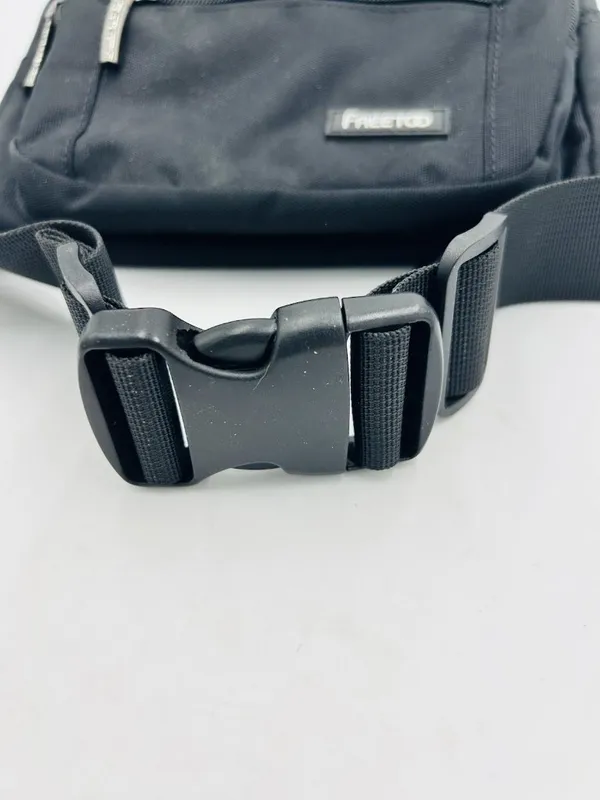FREETOO Waist Pack Bag Fanny Pack Black Unisex Adjustable Strap NWOT - Image 6