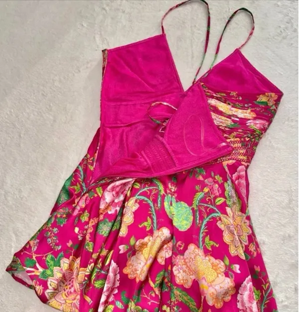 NWOT Rococo Sand Chloe Short Mini Dress size Medium - Image 9