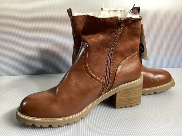 Universal Threads Cognac Faux Fur Ankle Boots - Size 11 - Image 6