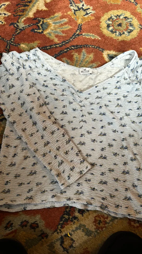 Hollister Soft Knit V Neck Long Sleeve Top - Image 2