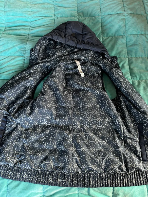 Lululemon Reversible Vest - Image 3