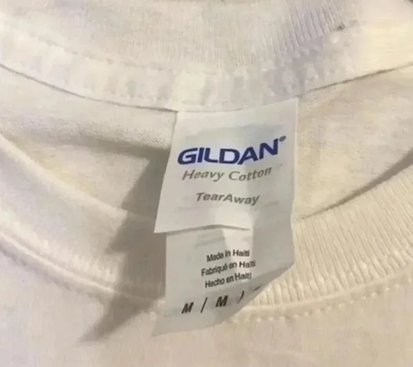 Gildan T shirt M with graphic print - Image 15