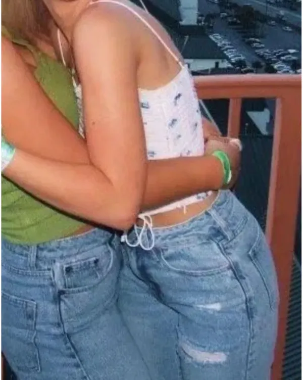 Boutique Floral Crop Top - Image 5