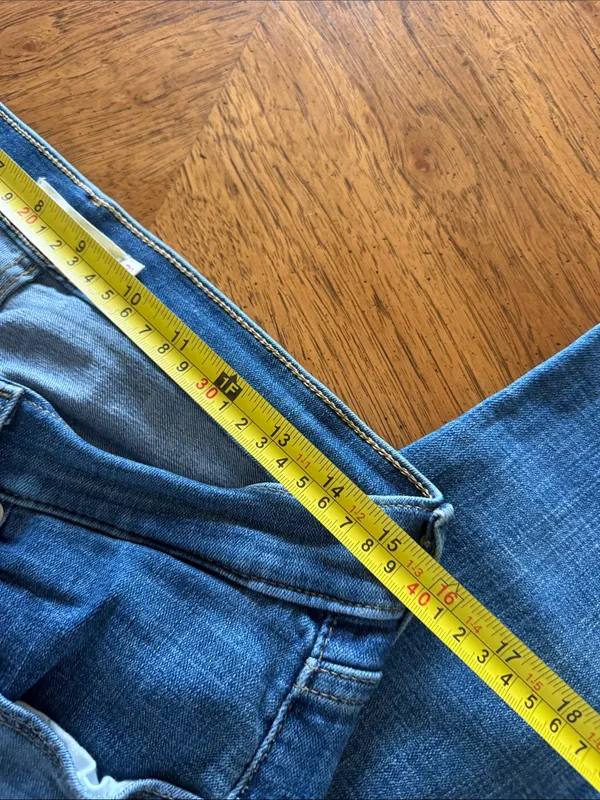 Levi’s Curvy Skinny Jeans - Image 3