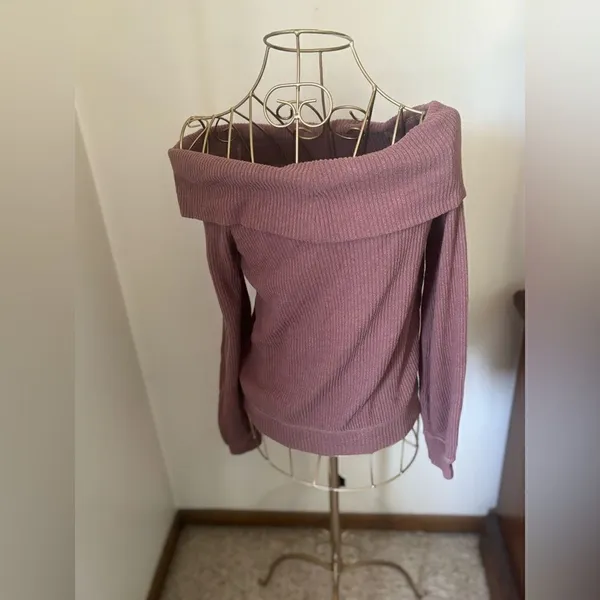 Abercrombie & Fitch Ribbed Off Shoulder Sweater Size XS Mauve - Image 10