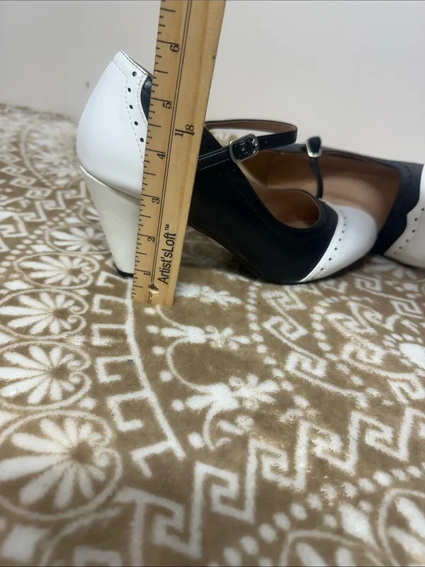 Black and White Mary Jane Block Heel Pumps - Image 7