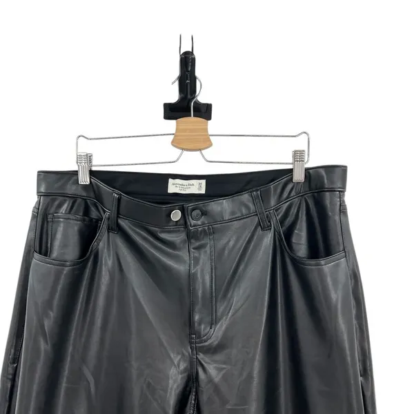 Abercrombie Curve Love Vegan Leather 90s Relaxed Pants Faux Leather Black 34 18L - Image 3