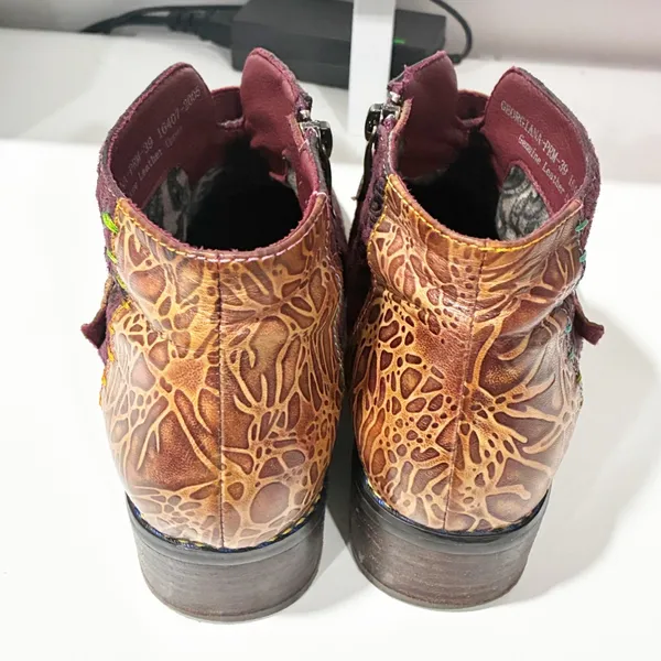 L’Artiste WOMEN’S GEORGIANA HANDPAINTED ANKLE BOOTS Red Buckle Size 39/9 - Image 4