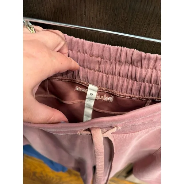 Lululemon women's 14‎ align joggers & Softstreme pink shorts - Image 3