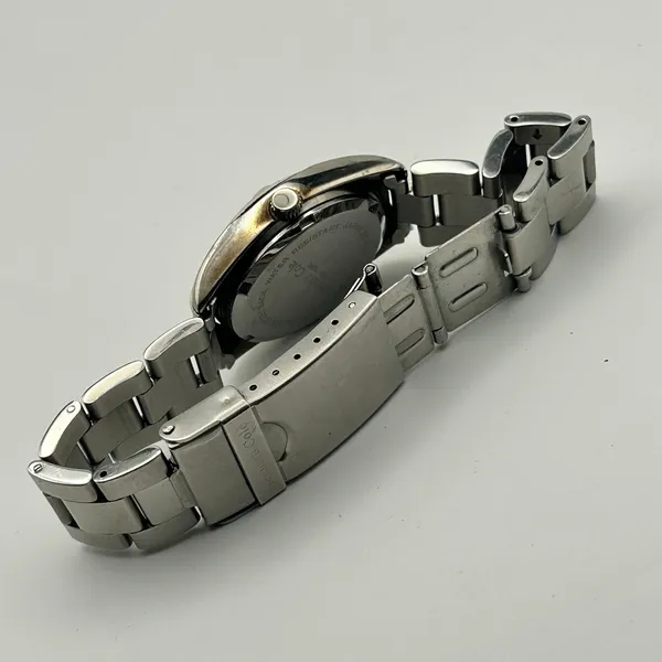 Kenneth Cole New York Silver-tone Stainless Steel Quartz Watch Working - Image 5