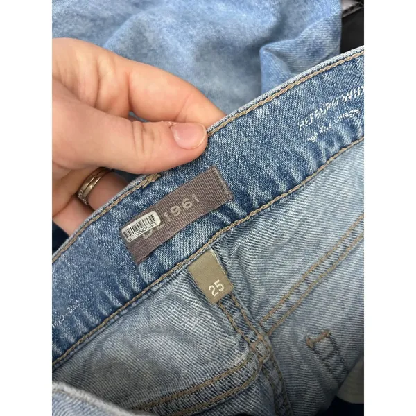DL1961 Hepburn Wide Leg High Rise Jeans Light Wash Distressed Raw Hem‎ Size 25 - Image 4