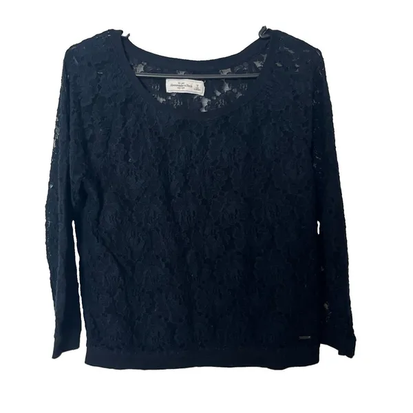 Abercrombie And Fitch Women's Navy Blue Floral Lace Top Shirt Size M - Image 2
