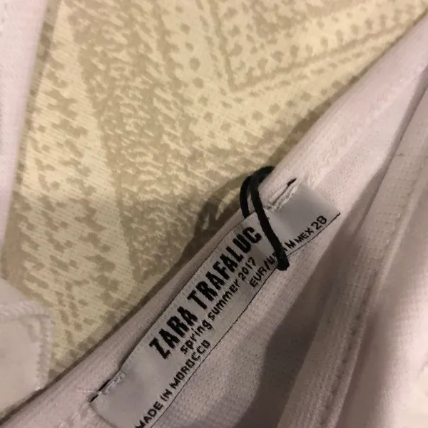 H&M White V Neck Ruffle Tank Top - Image 6