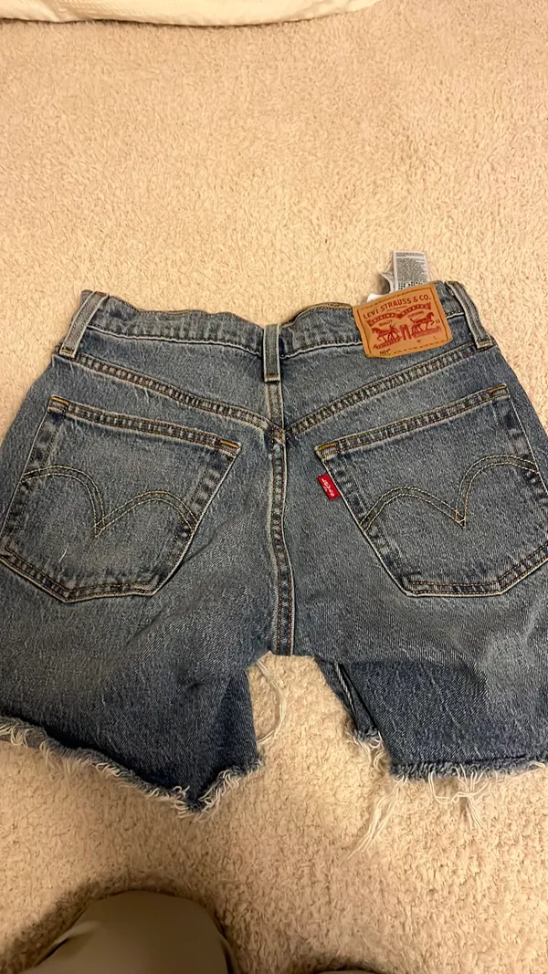 Levi’s Shorts 501 - Image 2