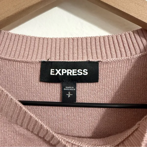 Express fitted crew neck sweater in light mauve pink, size small - Image 3