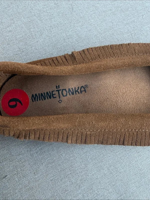 Minnetonka Brown Leather Beaded Moccasin loafers size 6 NEW - Image 3