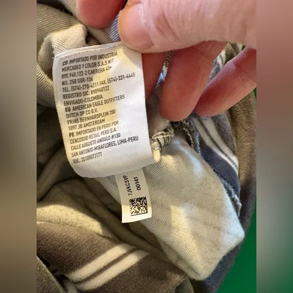 American Eagle Gray/White Striped Cropped Hooded Sweatshirt - Image 8