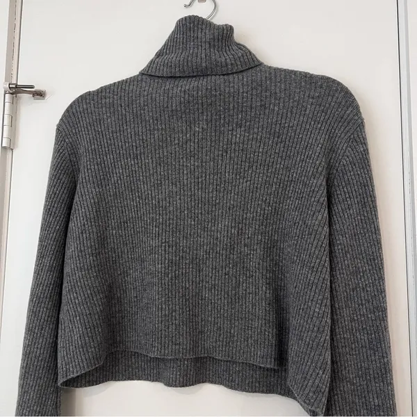Reformation Luisa Grey Turtleneck Cashmere Sweater - Image 8