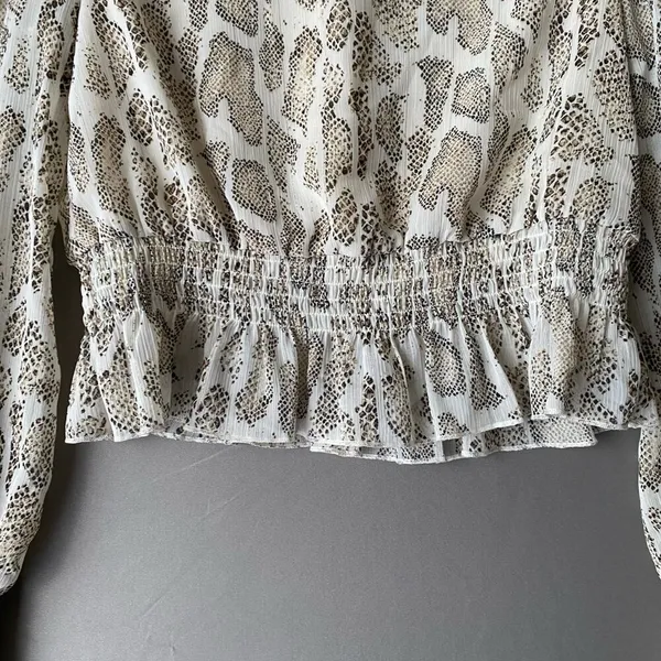 Lucy Paris‎ Snakeskin MobWife Office Siren Smocked Peplum Blouse S Cream - Image 3