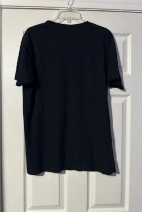 The Rolling Stone’s 89 Tongue Logo Black Graphic Tee is a size Large. - Image 3