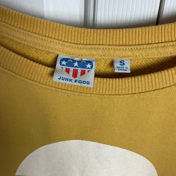 Junk Food Wonder Woman Graphic Sweatshirt‎ Size Small - Image 2