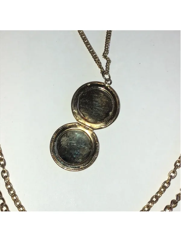 Elegant Vintage Gold Tone Layered Chain With Locket Pendant Necklace - Image 7