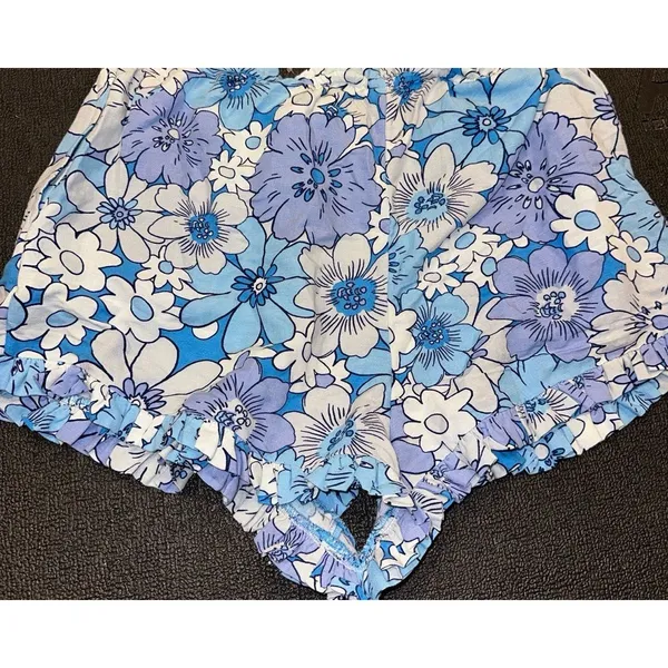 Free people blue floral shorts - Image 3