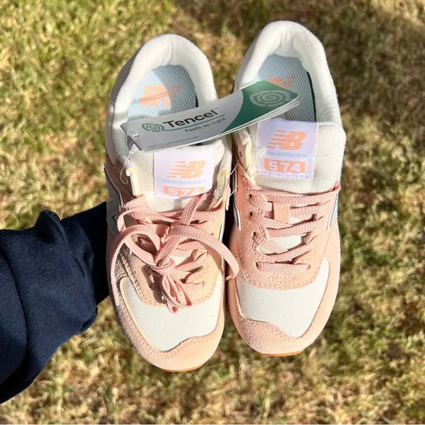 NEW! Balance 574‎ Pink Size 5 Sneakers new without box - Image 4