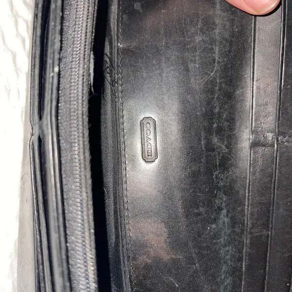Coach Classic Black Leather Wallet - Image 11