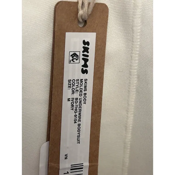 Skims Body Underwire Thong Bodysuit Ivory Medium New with Tags - Image 8