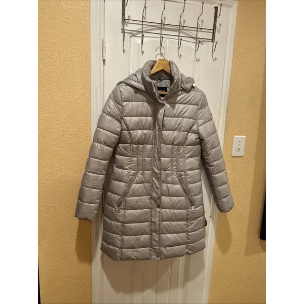 Guess Womens M Puffer Grey Hooded Jacket Black Size M - Image 2