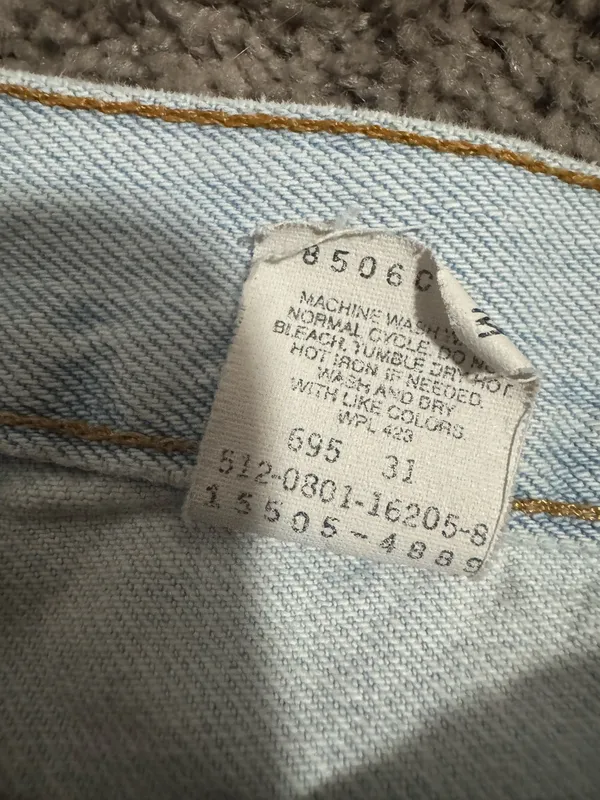 vintage 1995 light wash 505 low rise jeans - Image 3