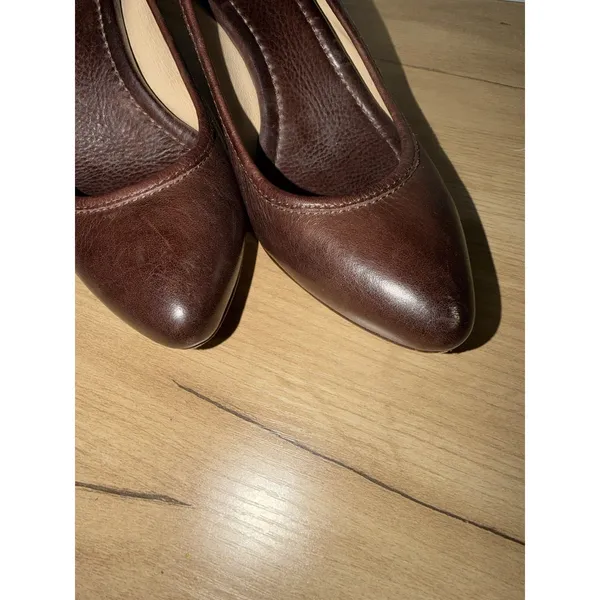 Frye Regina‎ Leather Stacked Heel Pump in Brown Size 6.5 Whipstitch P - Image 5