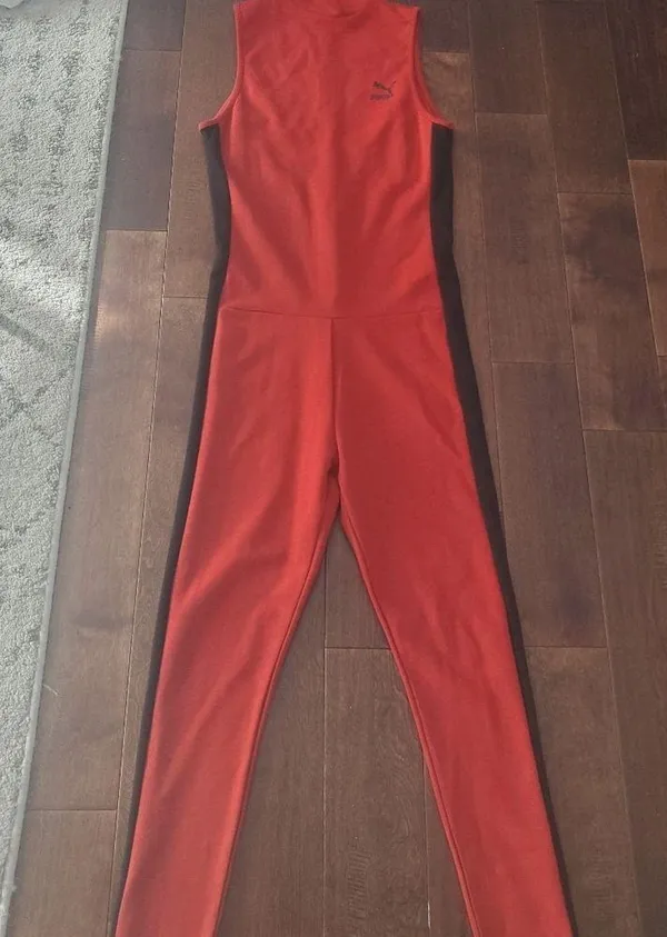 Puma athletic jumpsuit in red and black slevless super cute size XL women's - Image 3