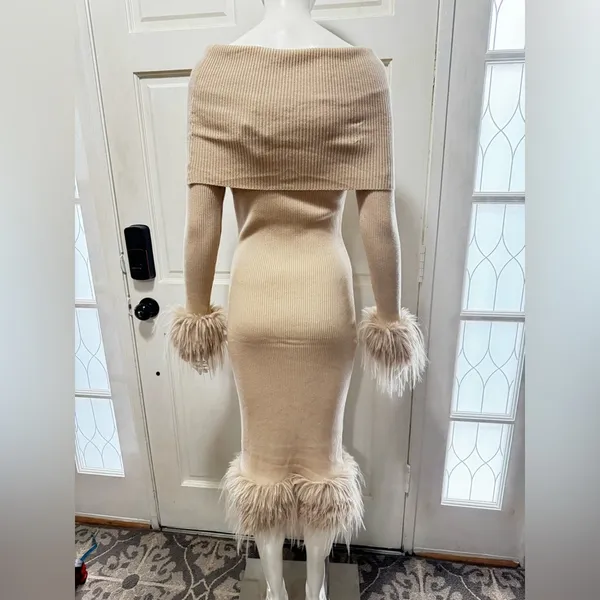 JOLLYA Off-Shoulder Cream Knit Dress with Feather Trim Size M/L P-36 - Image 4
