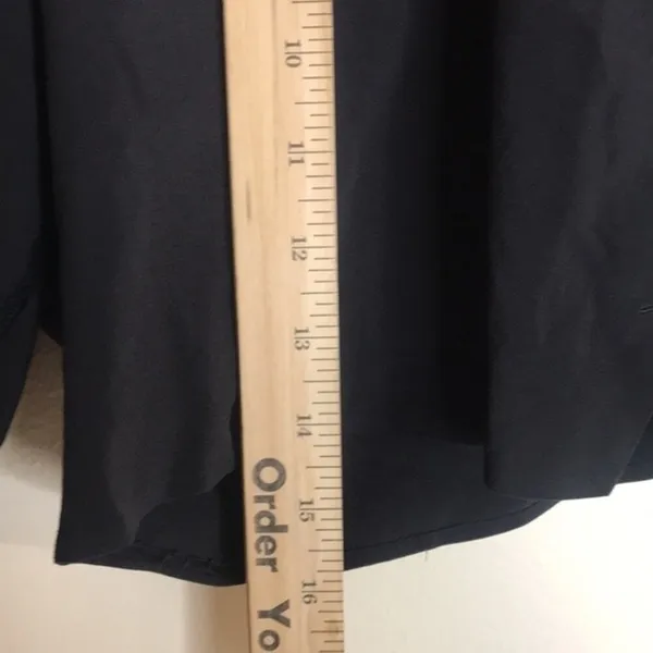 Lululemon athletic track lined shorts size xs - Image 6