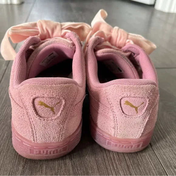Puma Pink Basket Heart Suede Sneakers Large Pink Bows Size 6.5 Great Condition - Image 3