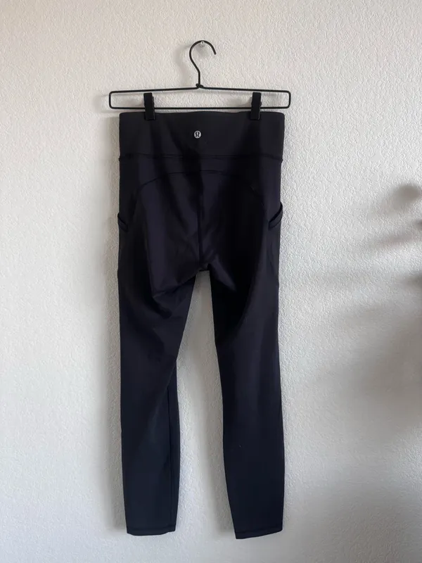 Lululemon Invigorate HR Tight 25” 6 Black - Image 4