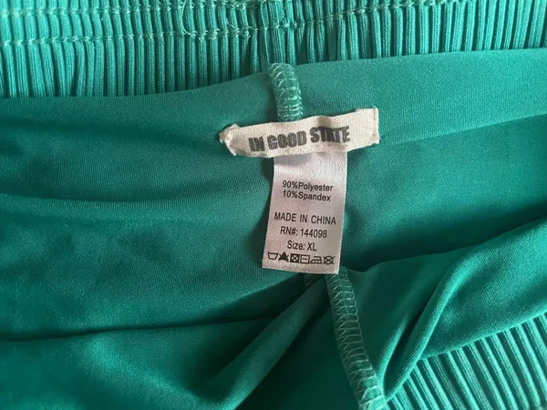 Green Workout Shirts High Waisted Size XL - Image 2