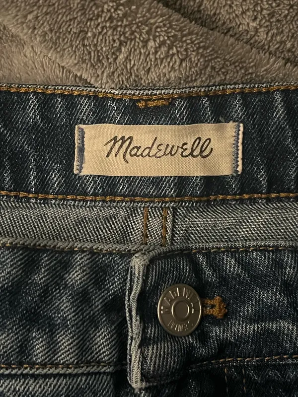 Madewell The Curvy Perfect Vintage Shorts - Image 4