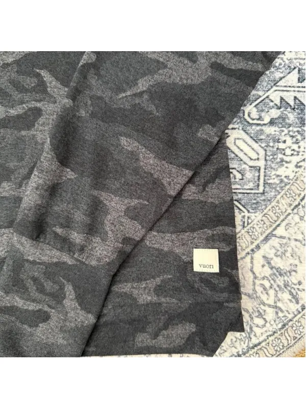 Vuori Halo Essential black camo pullover hoodie - Size S - Image 4