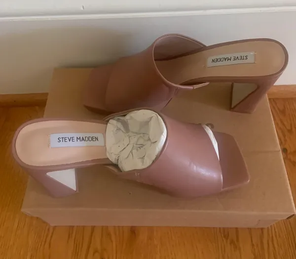 Steve Madden Heels Nude - Image 2