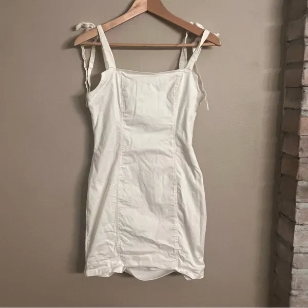 SUPERDOWN Siona Tie‎ Strap Dress - Image 5